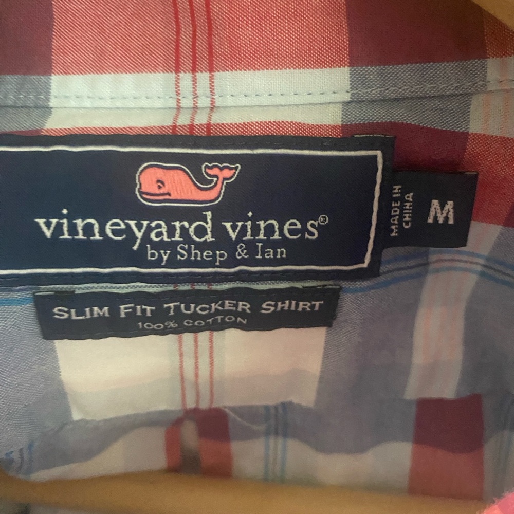 Vineyard Vines slim fit Tucker shirt size Medium - Picture 2 of 4